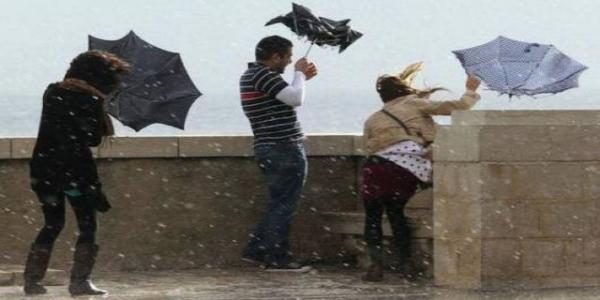 نشرة إنذارية تحذر من أمطار عاصفية غدا الأحد بهذه المناطق