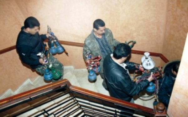 حملات مداهمة لمقاهي الشيشة بمارتيل