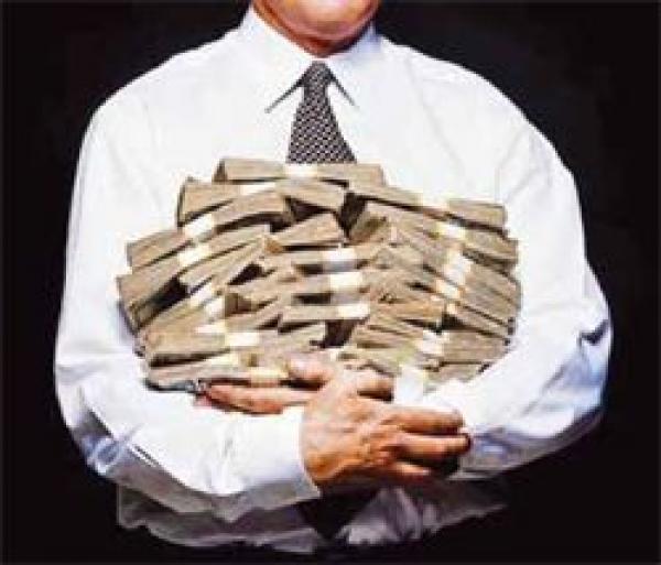 اختلاس بالملايير يضع مدير وكالة بنكية وزبناء خلف القضبان