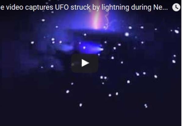 بالفيديو: البرق يضرب طبقاً طائراً ليلة رأس السنة في النمسا