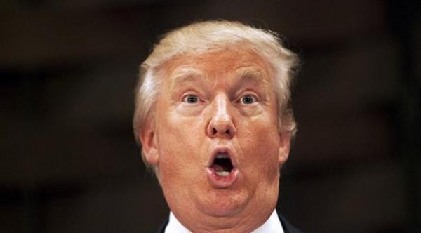 تغريدة لترامب تشعل تويتر.. وكلينتون ترد