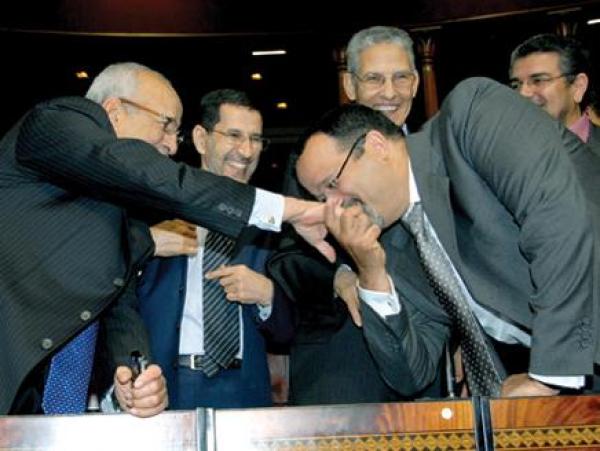 \"العائلات البرلمانية\" في المغرب.. نائب وزوجته وآخر مع أبنائه وأشقائه