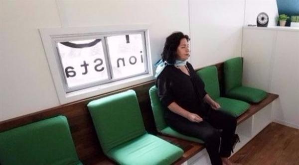 بالصور: شاحنة تأمّل متنقلة للهدوء وتخفيف التوتر في قلب نيويورك