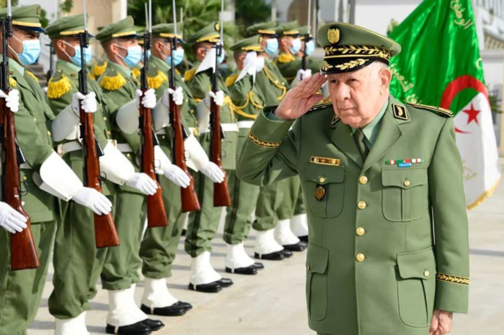 إعلام الكابرانات يزرع الفتنة بين الجزائريين بعد تحريفه وقائع من تاريخ ثورة التحرير