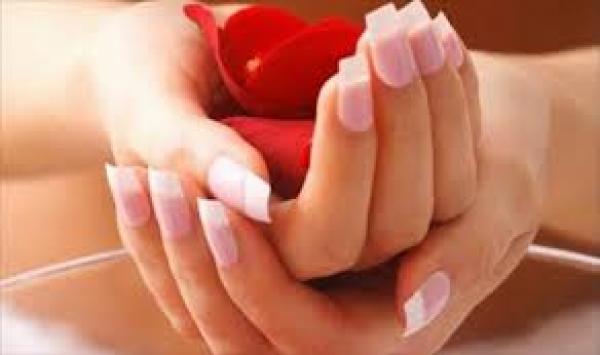 وصفات لإطالة الأظافر وتقويتها