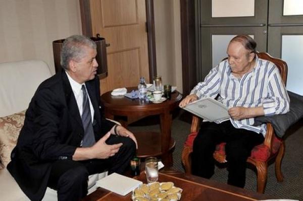 بوتفليقة يعود إلى الجزائر بشهادة سلامته وأهليته للرئاسة!