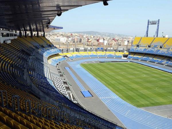 مباراة المغرب التطواني و الرجاء بملعب طنجة الكبير