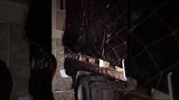 اصطدام شاحنة من الحجم الكبير بصومعة مسجد !