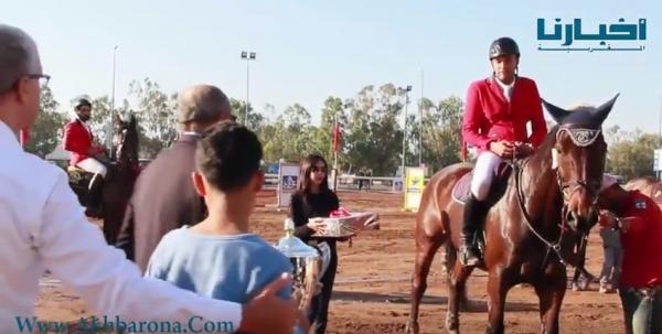 بالفيديو: فارس "مسفيوي" يتألق ويذكر معيقات رياضة الفروسية بالمدينة
