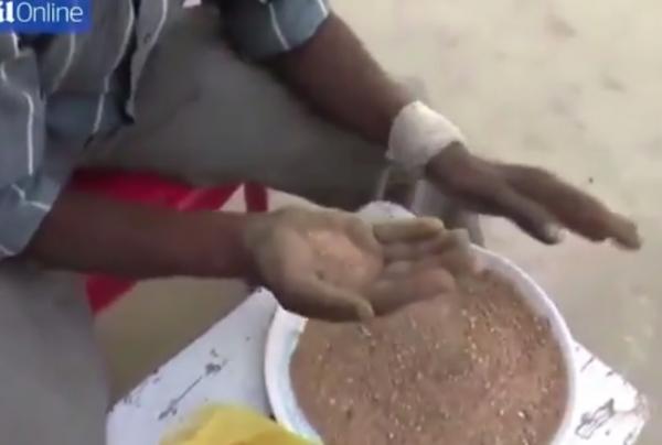 بالفيديو: تعرف على الرجل الذي أدمن على تناول الحجارة