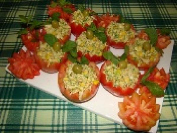سلطة الطماطم المحشوة