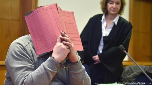 الحكم على شخص صب الماء المغلي على زوجته في نزل للاجئين