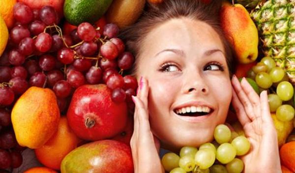 أفضل 10 أطعمة لصحة بشرتك