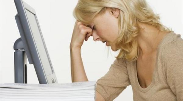 الجلوس لساعات طويلة في المكتب يضر كثيراً بالصحة