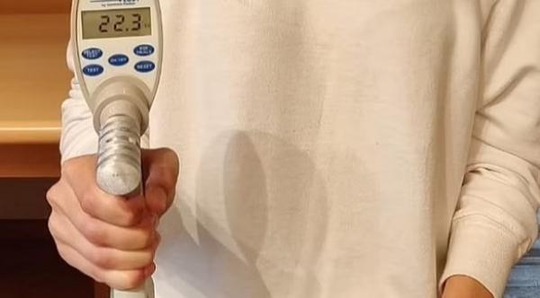 النساء اللاتي يملكن سبابة أقصر من البنصر  يتمتعن بقبضة أقوى