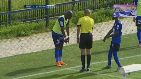 بالفيديو: أغرب ضربة جزاء .. لاعب حسنية أكادير الاحتياطي يلمس الكرة داخل منطقة الجزاء!