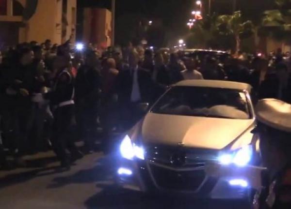 الملك محمد السادس يتفقد ليلا المشاريع المتعثرة بالدار البيضاء و هذا ما وقع