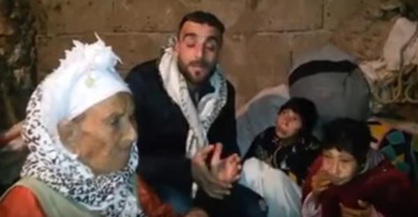 مأساة بالفيديو...أم عمياء تكبل بناتها بالسلاسل منذ مدة طويلة وهذا هو السبب