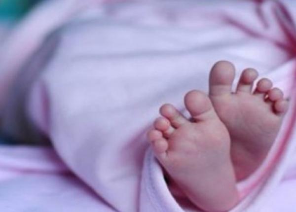 مآساة ... هكذا أودى سطل مليء بمياه "التصبين" بحياة رضيع في غفلة من والدته