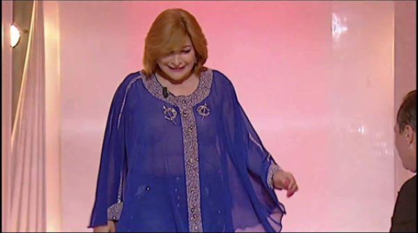 ظهور فنانة تونسية بلباس شفاف في برنامج تلفزيوني يثير جدلا واسعا