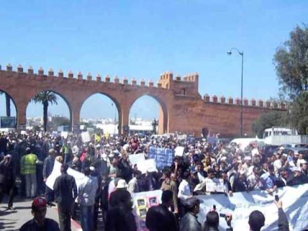 التنسيقية الوطنية لأساتذة التعليم الإبتدائي تتهم وزارة التربية الوطنية بخرق كل القوانين والمذكرات