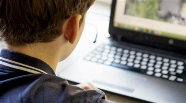 التحذير من وظيفة الدردشة الموجودة في الكثير من ألعاب الأطفال عبر الإنترنت