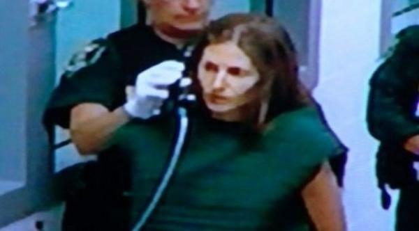 تتسبب في وفاة طفلها عن طريق إطعامه الفواكه والخضروات النيئة فقط