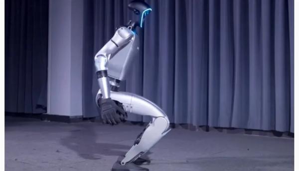 روبوت صيني يحقق رقماً قياسياً في القفز الطويل ويستعد للإنتاج الضخم