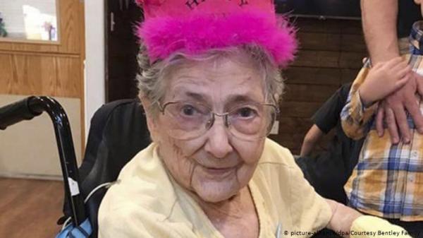 شبه معجزة..سيدة تعيش قرنا من الزمن بأعضاء داخلية مقلوبة