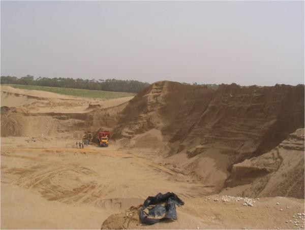 تطوان : اعتقال عصابة مختصة في تهريب الرمال والمتورط في استعمال الرصاص الحي ضد عصابة اخرى