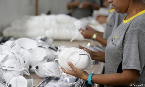 القرصنة في زمن الكورونا...ألمانيا تتهم رسميا الولايات المتحدة بالاستيلاء على شحنة ضخمة من الكمامات الطبية قبل وصولها إلى برلين