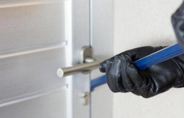 هكذا أشعل "شفار" الفيسبوك بسبب نزيلات منظمة المكفوفات وهذا ما اقترفه في حقهن