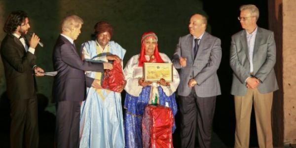 مهرجان مراكش للفنون الشعبية ينهي أطواره على إيقاع التكريم والإعتراف