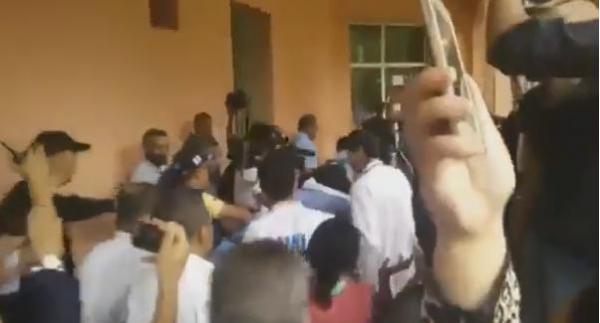 بالفيديو: لحظة العثور على الطفل الرضيع الذي سرقه “طبيب” مستشفى بمراكش