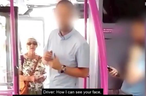 شابة مسلمة تتعرض لموقف "مهين".. وبريطانية تسجّل الحادثة