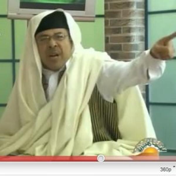 ليبي يتحدى القرضاوي و يصفه بالمنافق