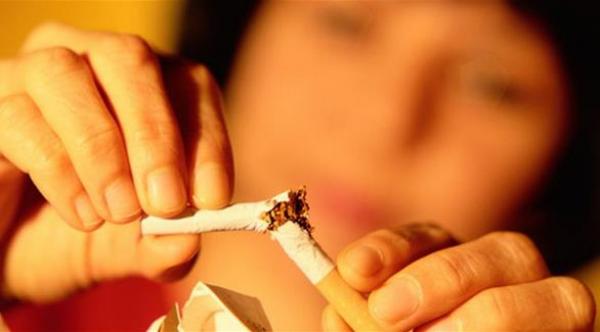 كيف تكشف تدخين المراهق في الخفاء؟