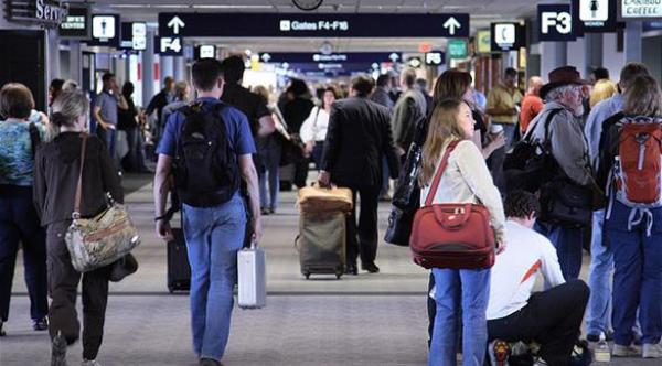 ‏5 أشياء تجنب ارتداءها أثناء سفرك جواً