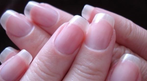 تغيرات الأظافر علامة على مشاكل الكبد