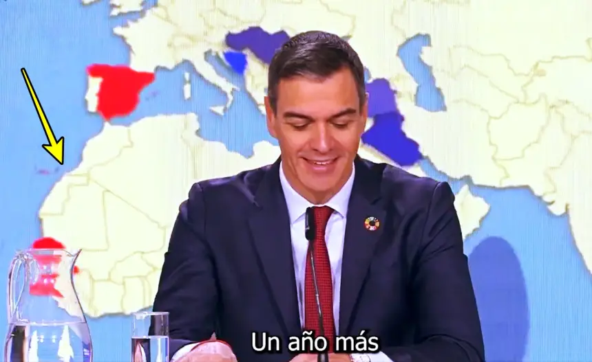 هل الأمر مقصود؟.."سانشيز" يثير جدلا واسعا عقب ظهوره أمام خلفية تحمل خريطة المغرب مبتورة من صحرائه