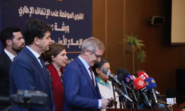 سفير الاتحاد الأوروبي يتعرض لاعتداء بمنزله في السودان