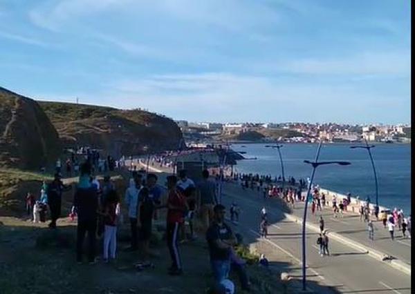 تزامنا مع أحداث سبتة.. الحكومة الاسبانية توافق على منح المغرب 30 مليون أورو لمكافحة الهجرة السرية