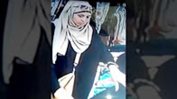 تسرق حقيبة يد لفتاة من احد محلات المركز التجاري المنار بطنجة