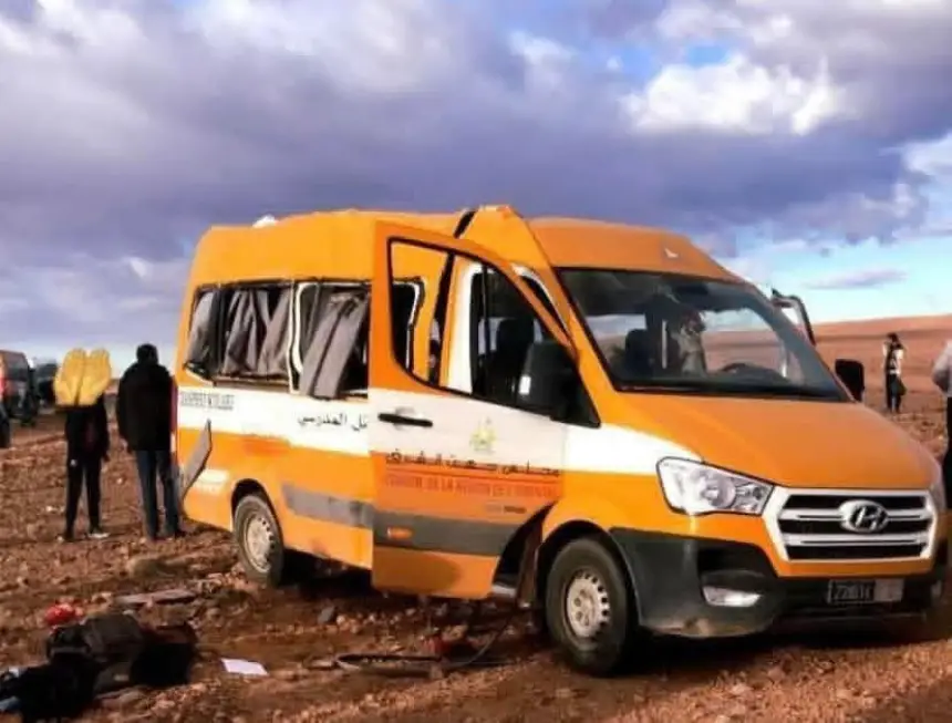 فاجعة بوعنان شرق المملكة .. وفاة تلميذة وإصابة أخريات في انقلاب سيارة للنقل المدرسي