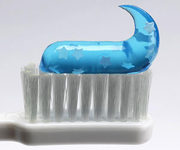 إختيار معجون الاسنان المناسب