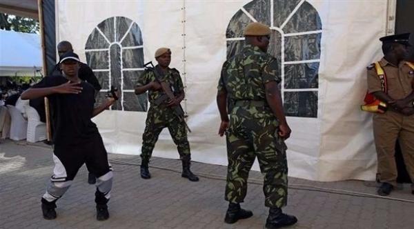 يضرب جدته بعصا حتى الموت بعد شكه في ممارستها السحر