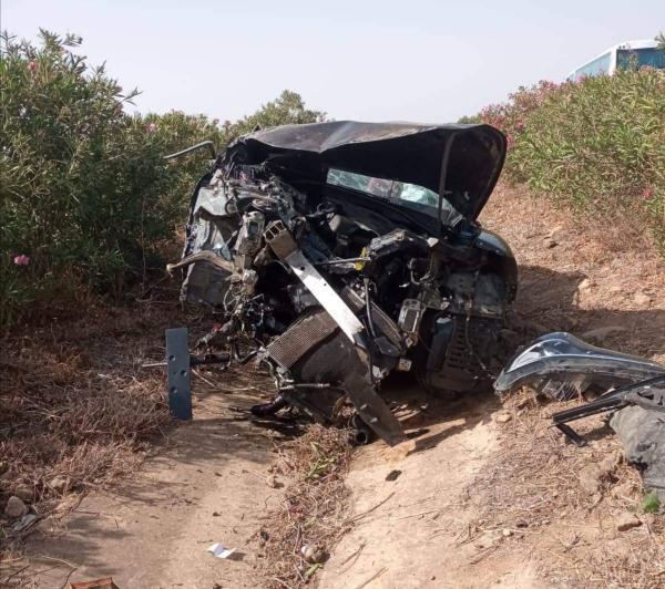 بالصور: حادثة سير مروعة بالطريق السيار بين سطات وبرشيد تتسبب في وفاة محام ومرافقه