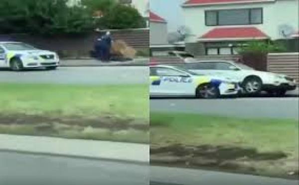 لحظة القبض على أحد منفذي اعتداء المسجدين في نيوزيلندا