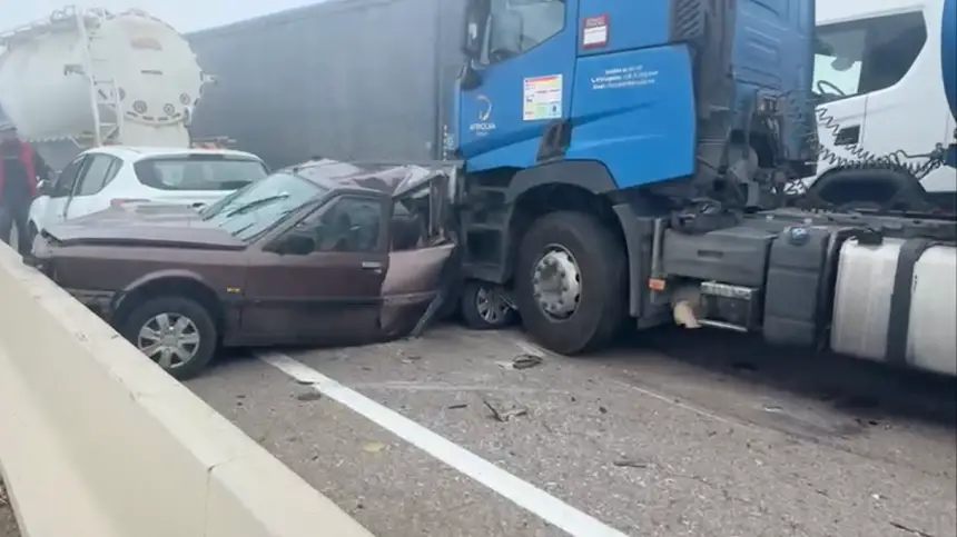 الضباب الكثيف يتسبب في حادث سير متسلسل خطير على الطريق السيار الدار البيضاء-الجديدة