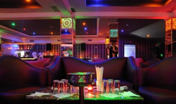 بالصورة...فاتورة خيالية لمشروبات عادية بإحدى العلب الليلية بعين الذياب خلال رمضان